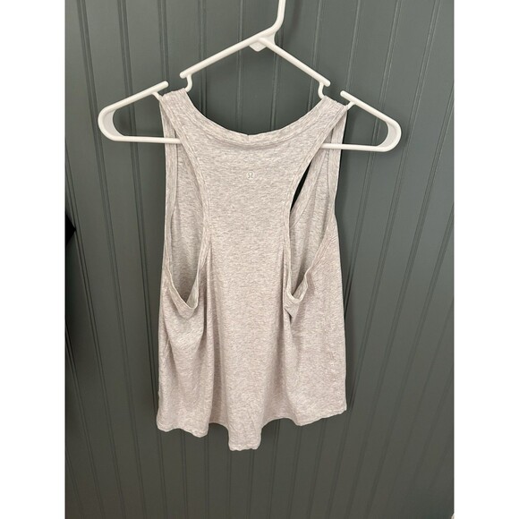 Women’s Lululemon Love Tank Top Heathered Core Ultra Light Grey Size 6/8 - Picture 3 of 5